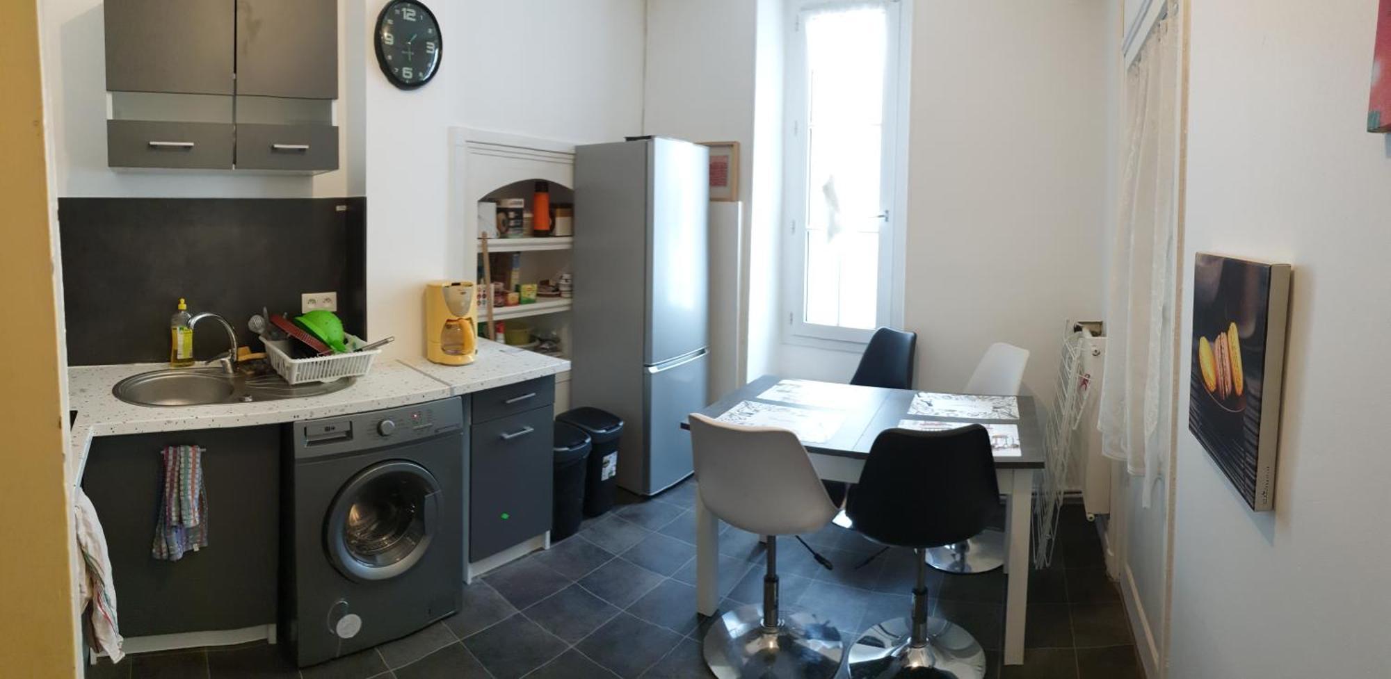 Chambres Poitiers Centre Ville - Salle De Bain, Refrigerateur, Tv Et Machine A Cafe Privatifs - Cuisine Commune - Terrasse - Hotel De Ville A 200M Bagian luar foto